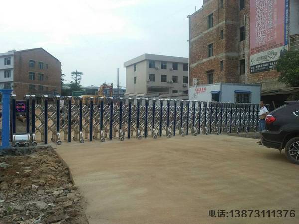 雙峰五星生物制藥廠伸縮門(mén)