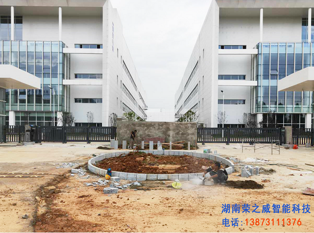 手機智能終端產(chǎn)業(yè)園直線門及小門順利完工