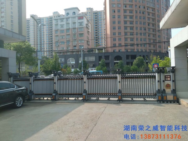 長(zhǎng)沙電動(dòng)伸縮門(mén)