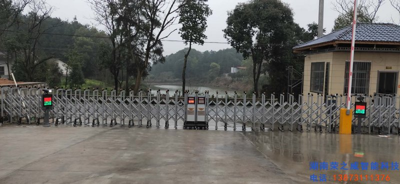 長(zhǎng)沙伸縮門,長(zhǎng)沙電動(dòng)門,長(zhǎng)沙電動(dòng)伸縮門,長(zhǎng)沙伸縮門,長(zhǎng)沙電動(dòng)伸縮門廠