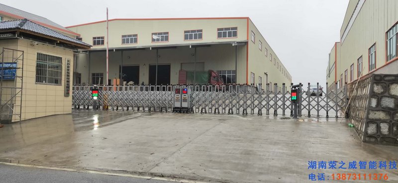 長(zhǎng)沙伸縮門,長(zhǎng)沙電動(dòng)門,長(zhǎng)沙電動(dòng)伸縮門,長(zhǎng)沙伸縮門,長(zhǎng)沙電動(dòng)伸縮門廠